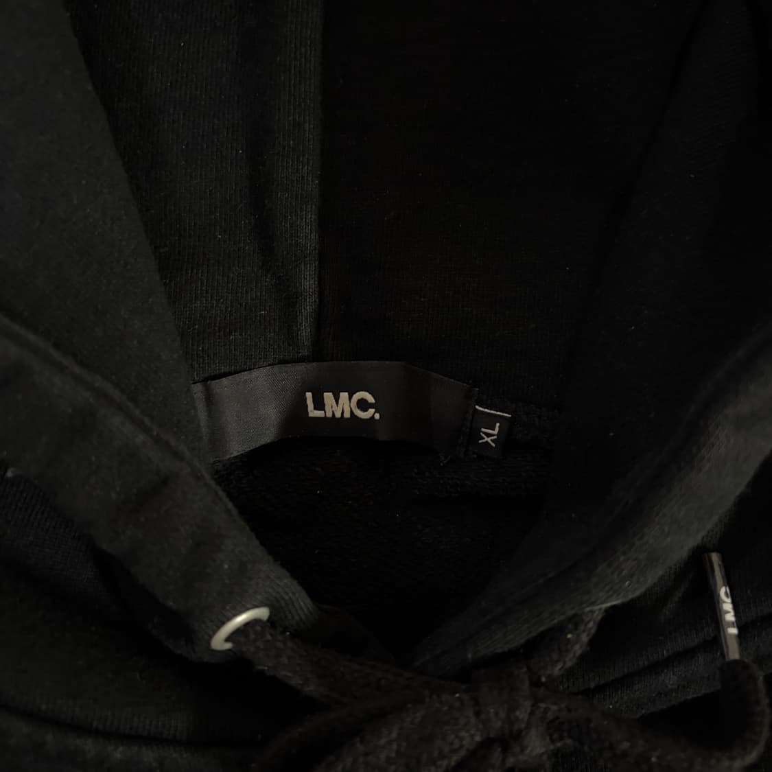 LMC 블랙 후드티 상품이미지2