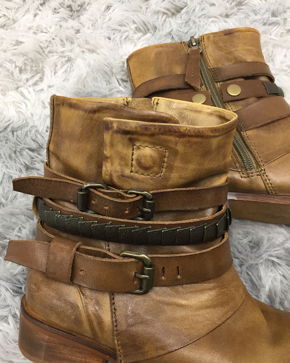 Distressed Buckle Combat Ankle Boots 상품이미지7