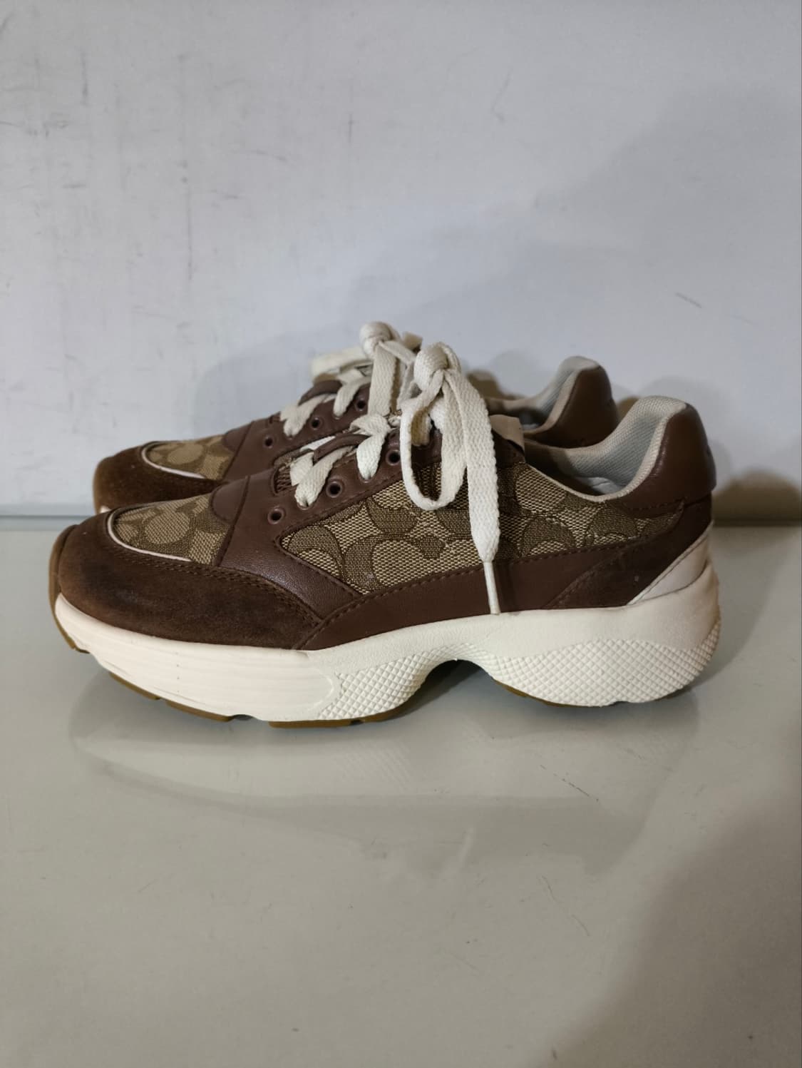 235mm 코치 스니커즈 상품이미지1