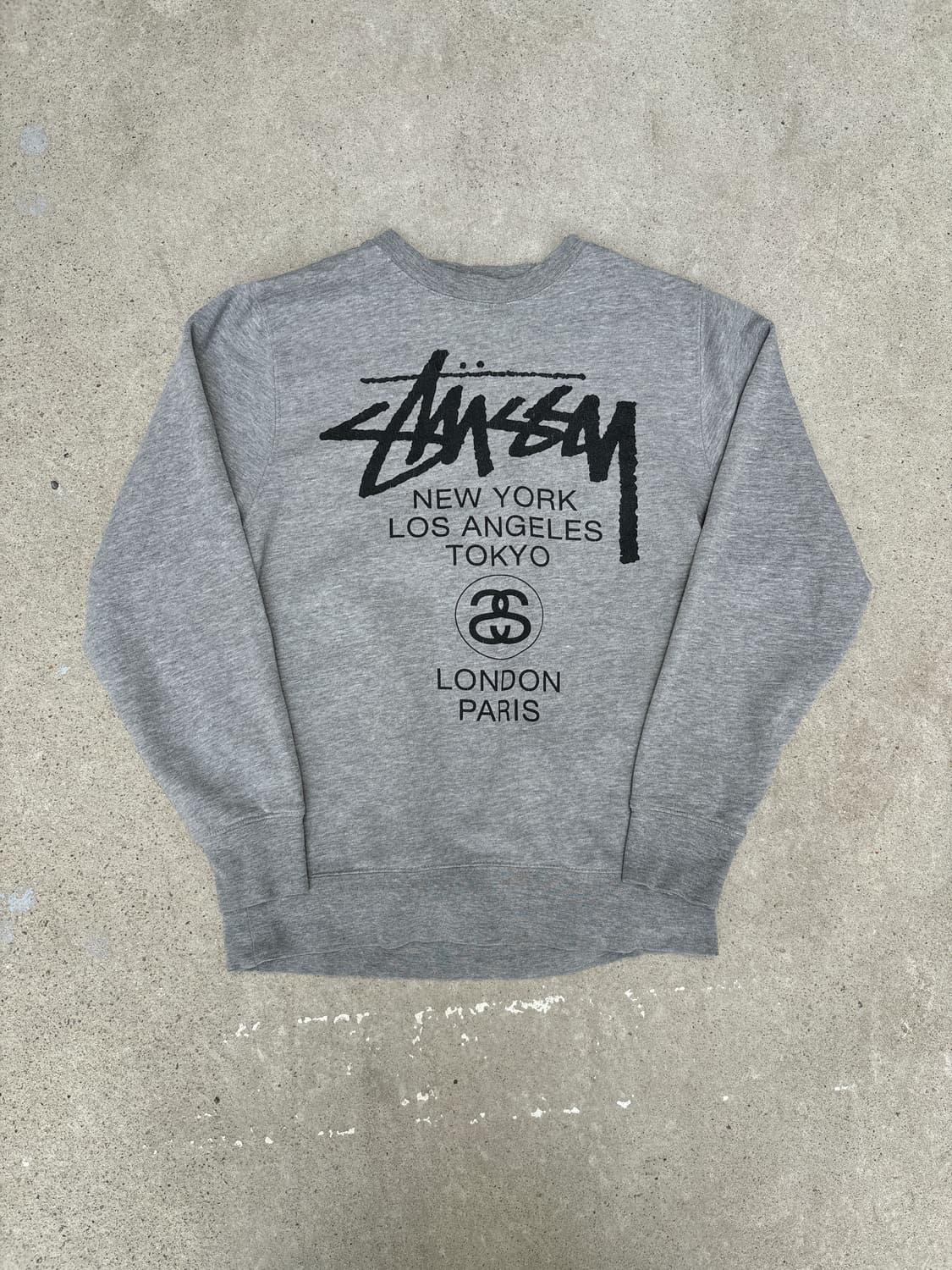 스투시 월드투어 그레이 맨투맨 상품이미지5