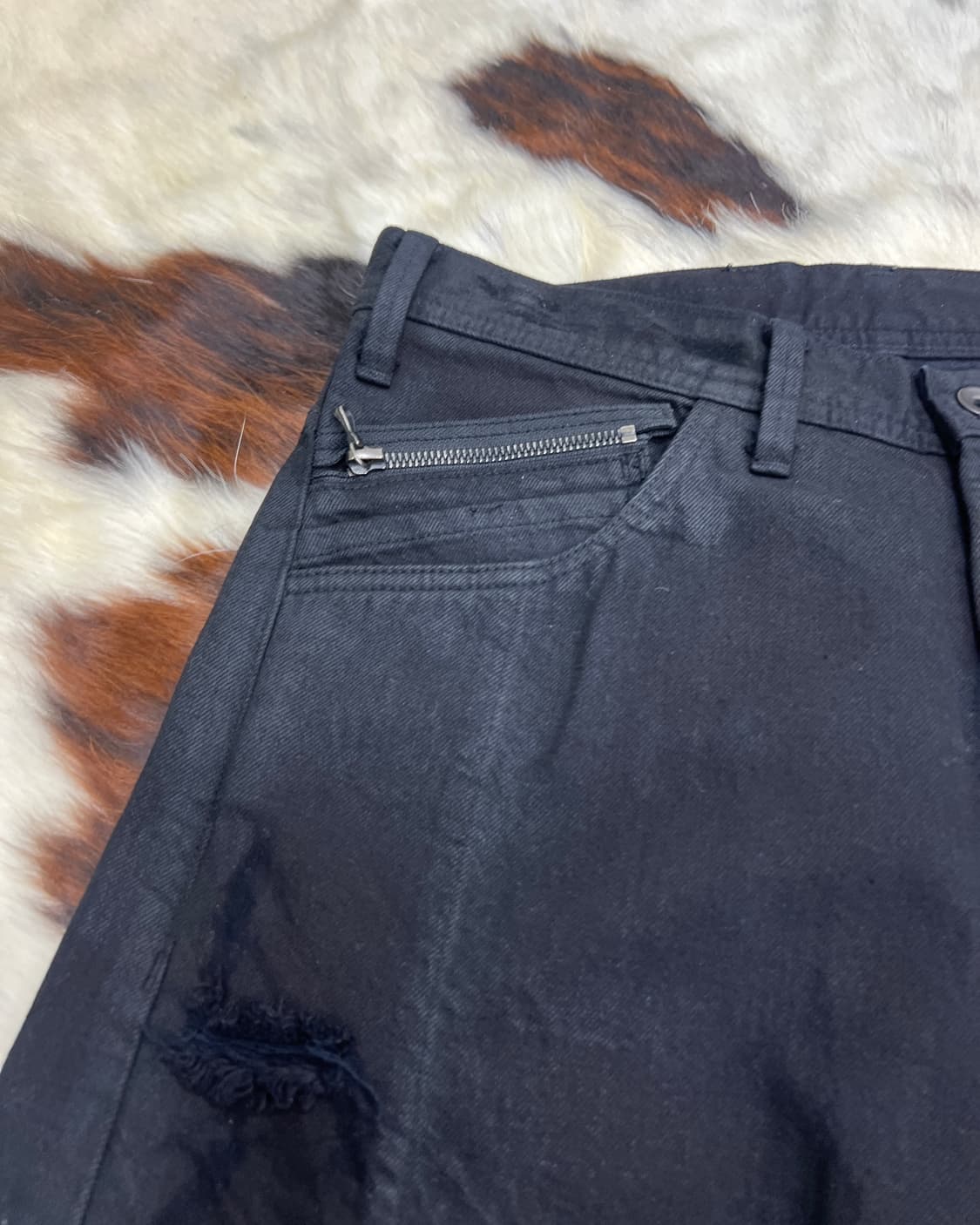 Julius 18FW 세미 커브드 디스트레스 진 상품이미지4