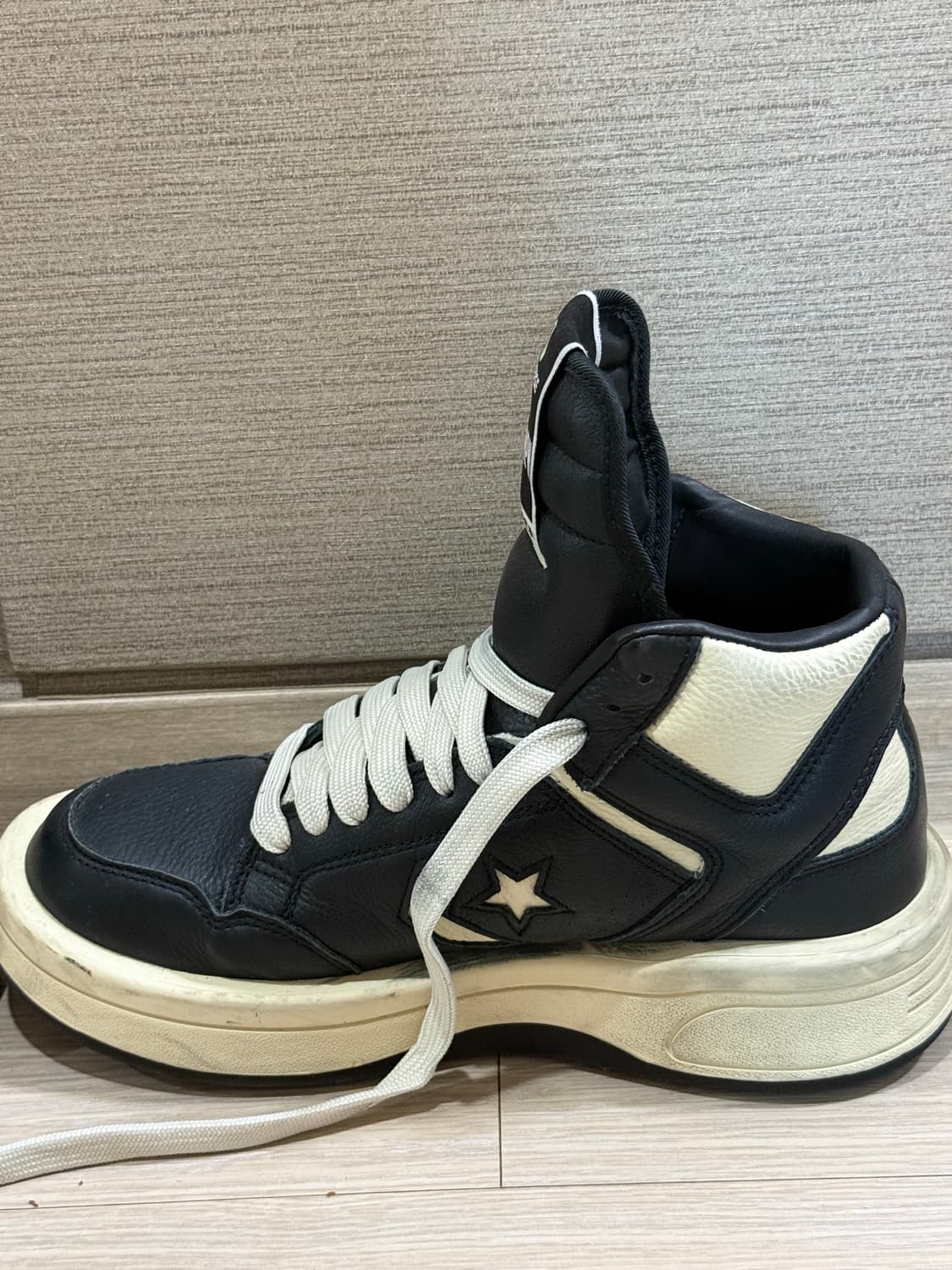 릭오웬스 터보웨폰 250 us7 45만원 상품이미지7