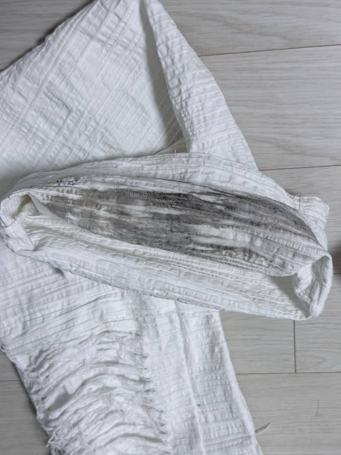 LECYTO 디스트레스드 화이트 크랙 팬츠 상품이미지6