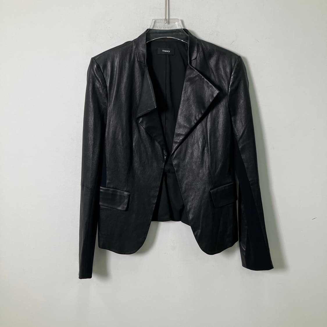 띠어리 페플럼 레더 자켓 M 상품이미지1