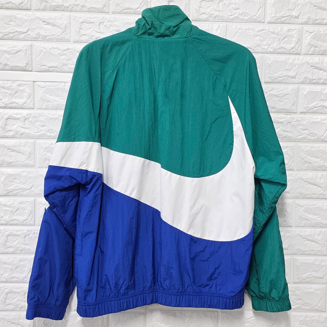 택포// 나이키 빅스우시 바람막이(한정판) L 상품이미지4