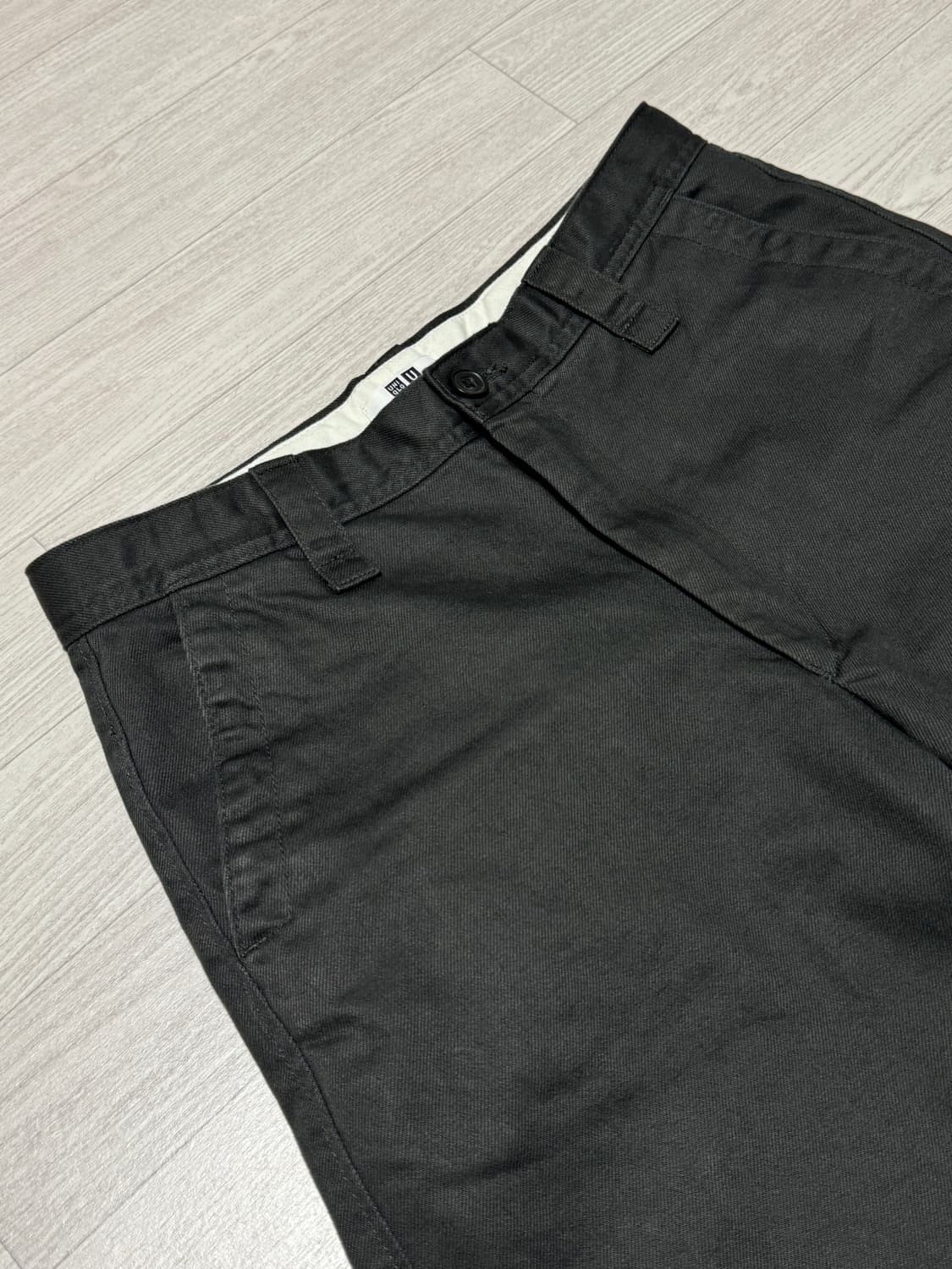 유니클로U 와이드핏 치노팬츠 다크그레이 76 상품이미지4