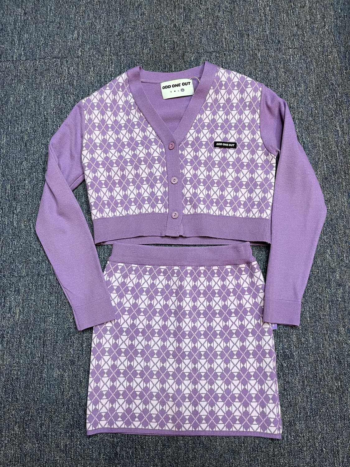 오드원아웃 아가일 가디건 세트 상품이미지3