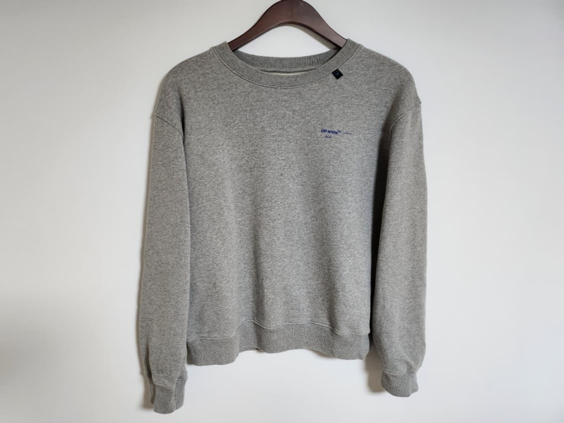 [L] 오프화이트 그레이 아크릴 애로우 맨투맨 상품이미지3