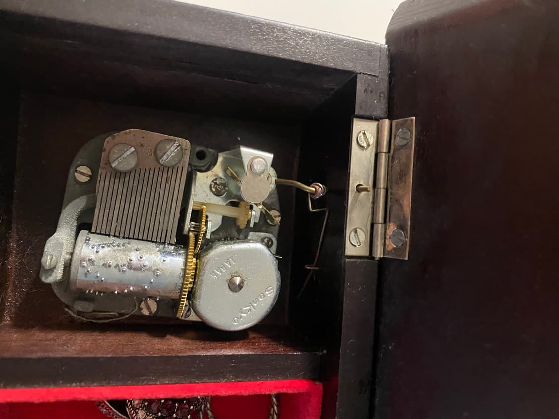 Sankyo 오르골 보석함 장미 우드 (작동x) 상품이미지9