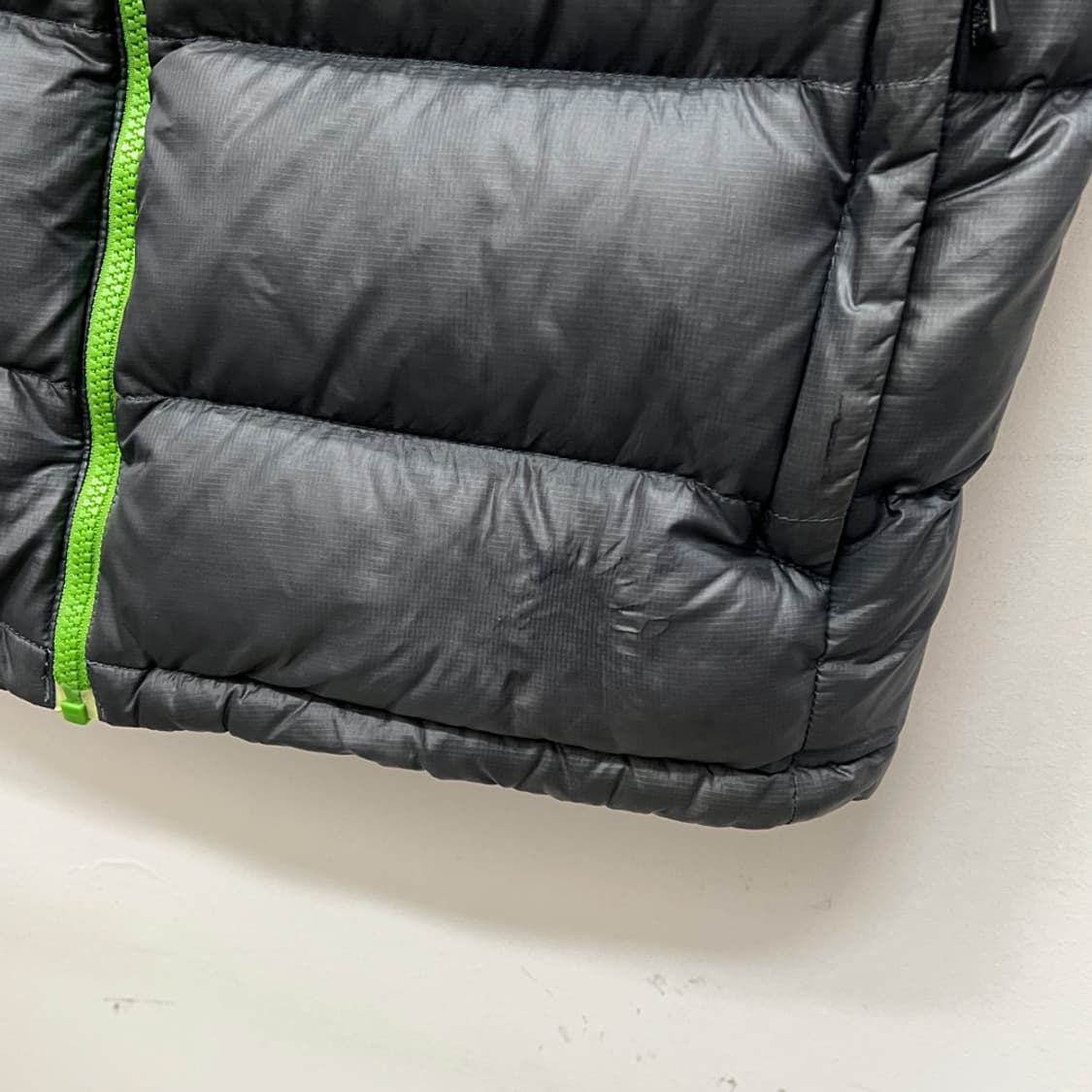 노스페이스 700 눕시2 그레이 구스 다운 패딩 조끼 95 상품이미지5