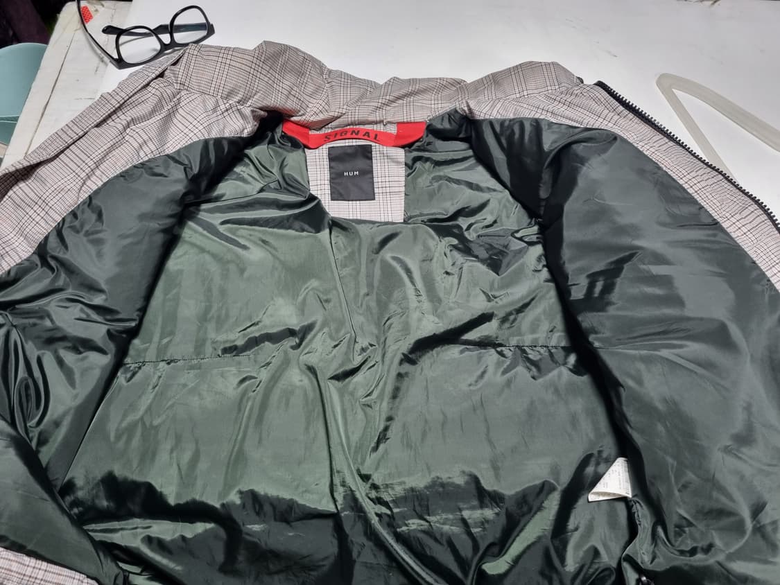 흄(HUM)남성 체크 숏패딩 95사이즈 상품이미지3