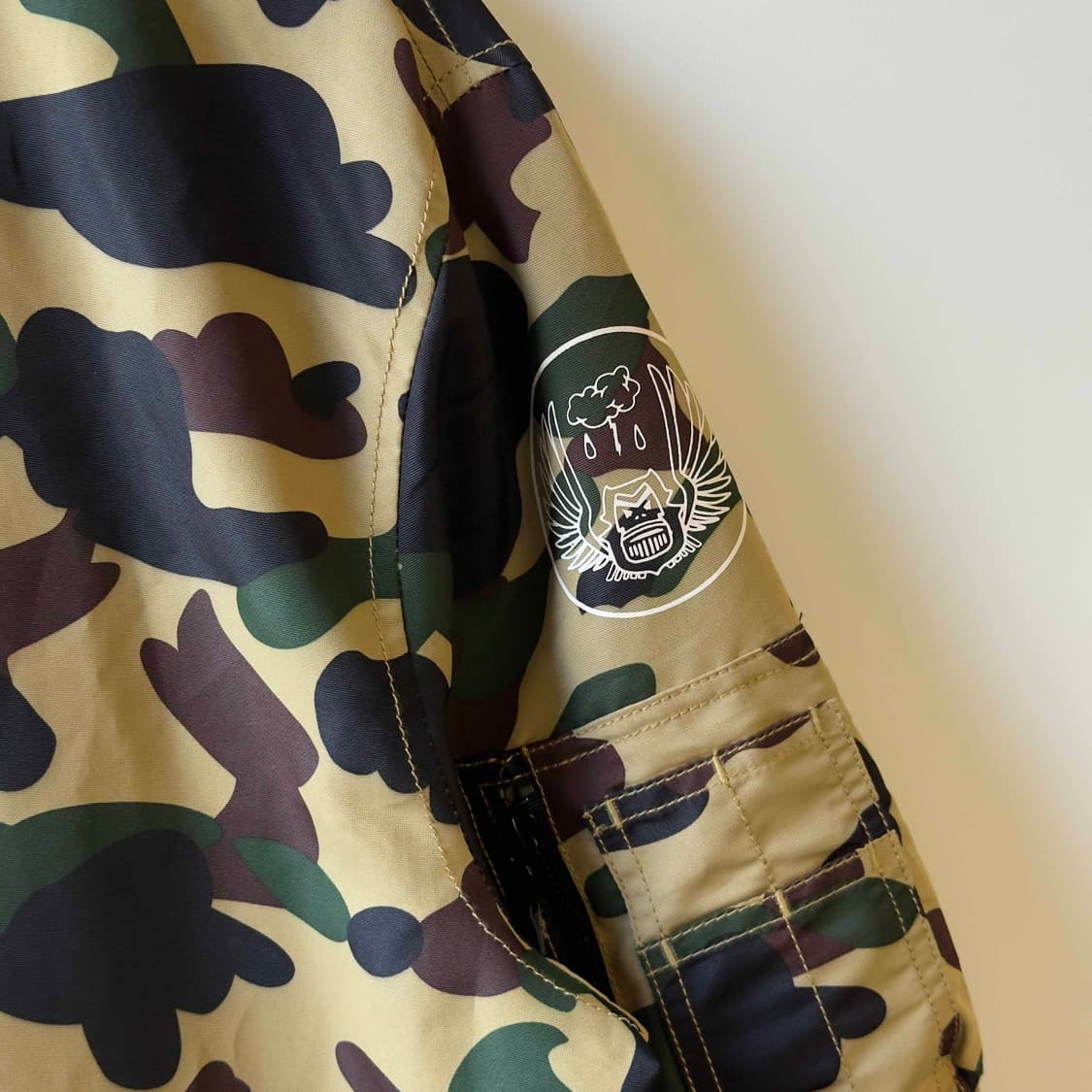 베이프 카모 MA-1 항공 점퍼 상품이미지3