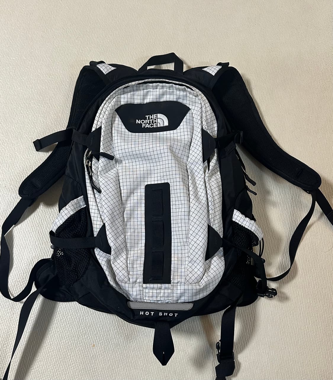 노스페이스 핫 샷 백팩 30L NEM2DI03 상품이미지1