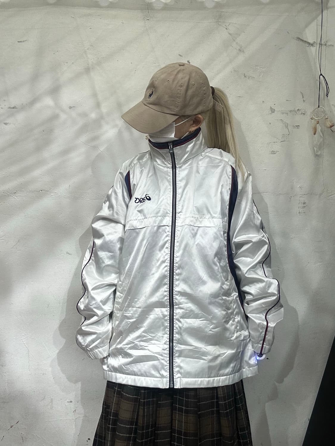 아식스 일본판 화이트 오버핏 바람막이 올드스쿨 트랙 자켓 L 상품이미지2