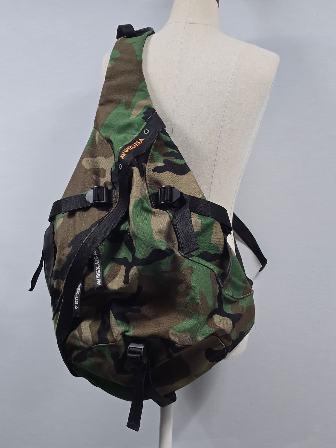 Avirex usa 아비렉스 밀리터리 카모 슬링백  상품이미지1
