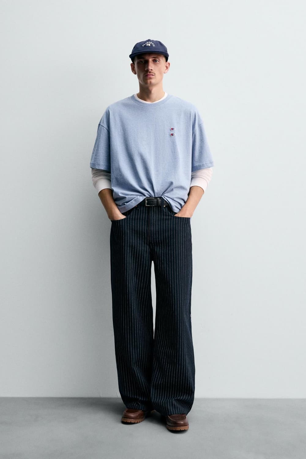 자라 챔피온 박시핏 코튼 패치 반팔 티셔츠 BLUE  상품이미지3