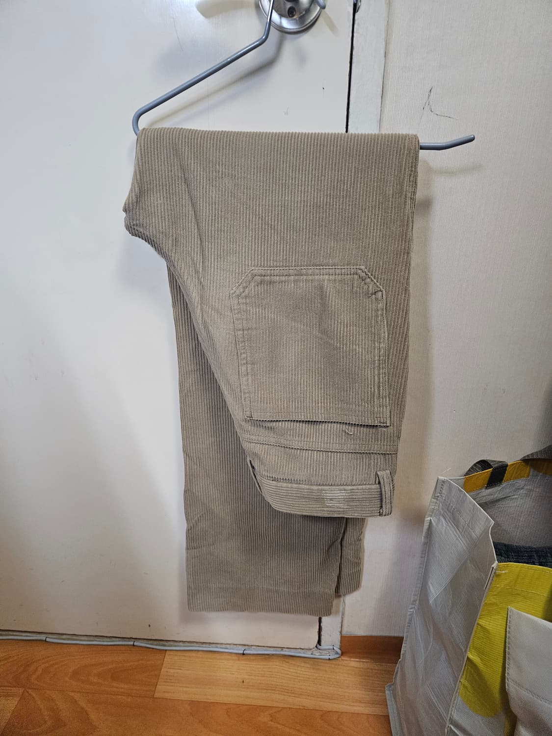 S) STU 새러데이 오브 어스 코듀로이 팬츠 베이지 상품이미지1