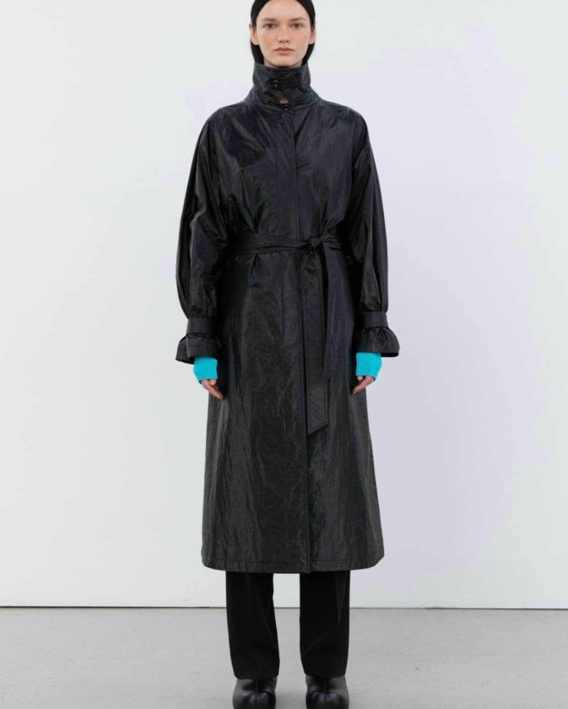 인사일런스 글로시 래글런 트렌치 코트 BLACK 상품이미지2