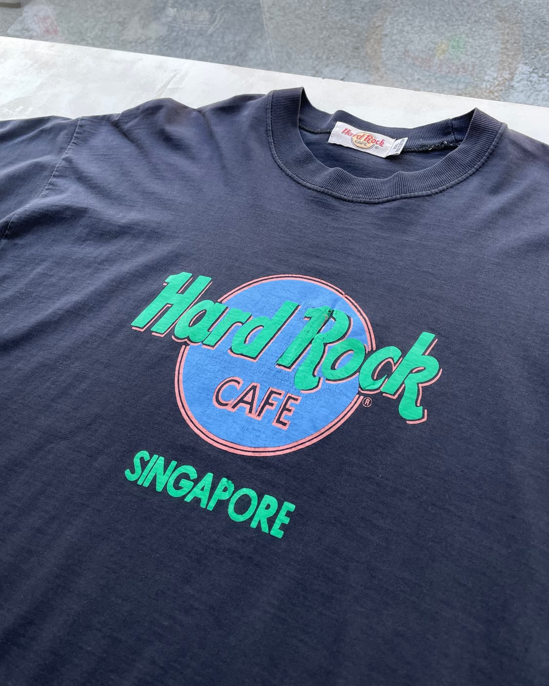 Hard rock cafe ‘Singapore’ Faded T-shirt 상품이미지5