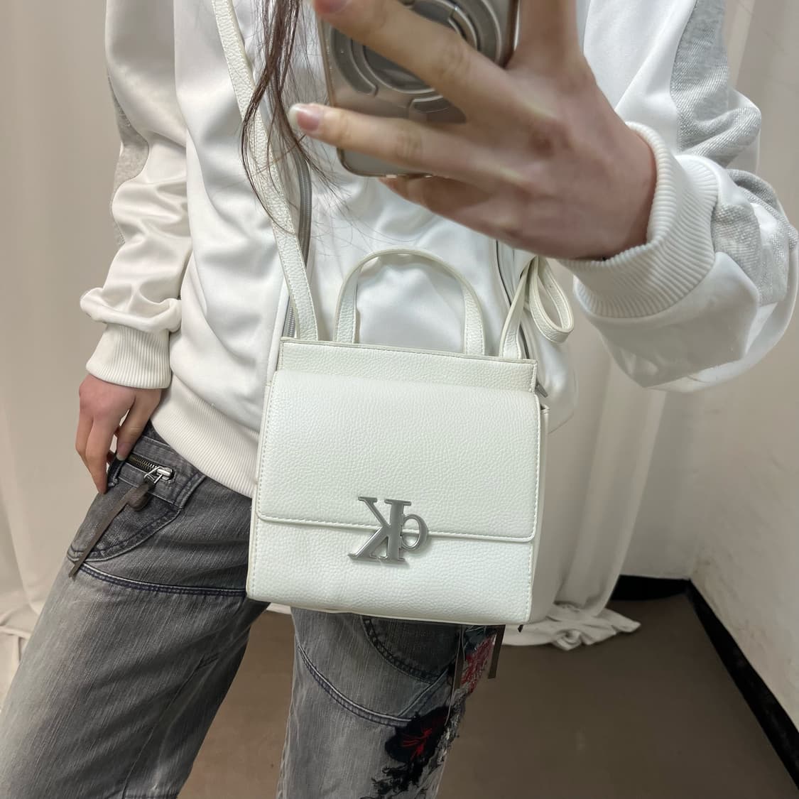 Calvin Klein crossbody bag 상품이미지2