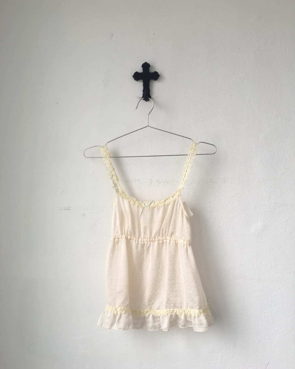 Frill point dot pattern sleeveless 상품이미지1