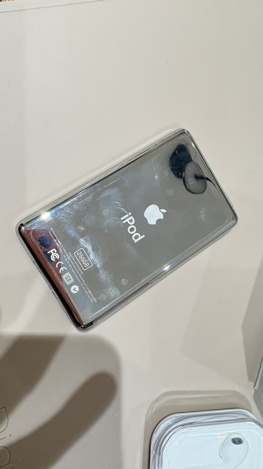 이팟 클래식 5세대 신품급 중고 상품이미지3