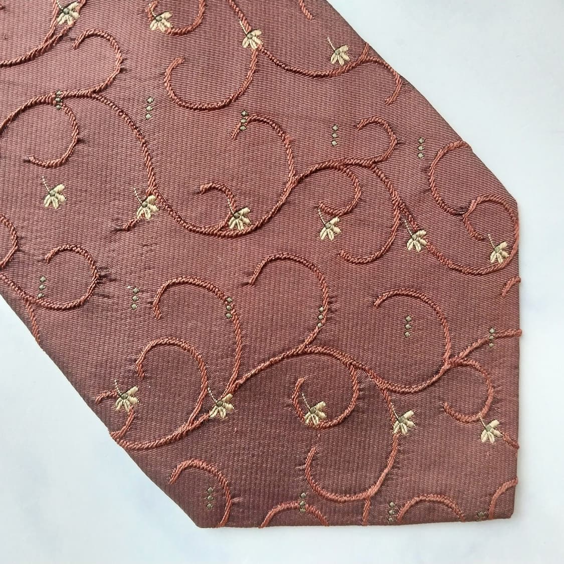 입생로랑 실크 브라운 자수 패턴 넥타이 9.7cm A+등급 K1779
 상품이미지8