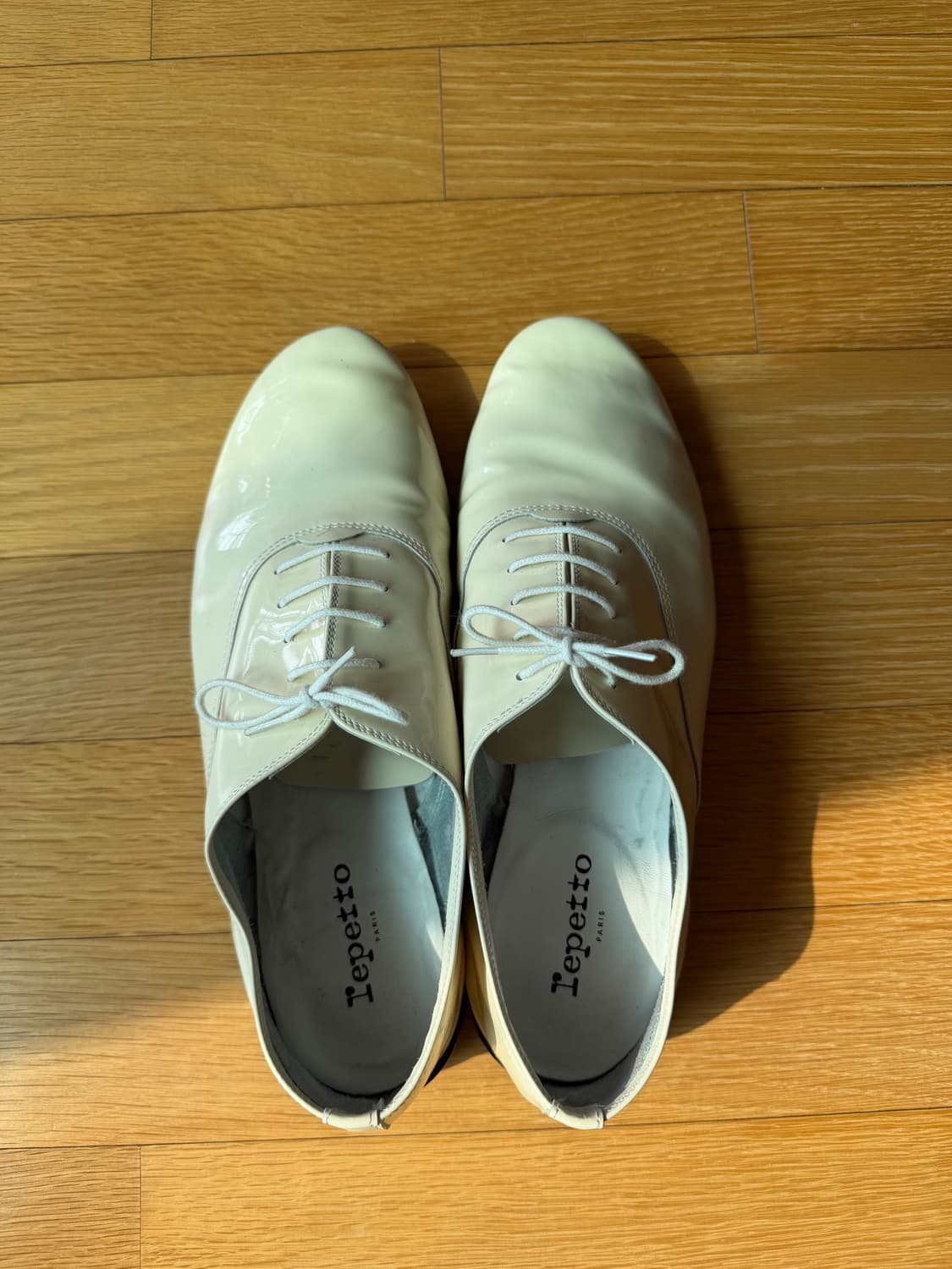 레페토 지지 옴므 에나멜 화이트 상품이미지2