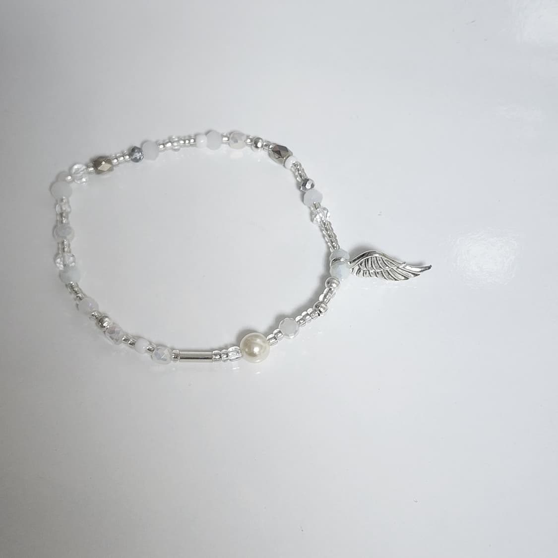 여자 화이트 실버 날개 팔찌 상품이미지2