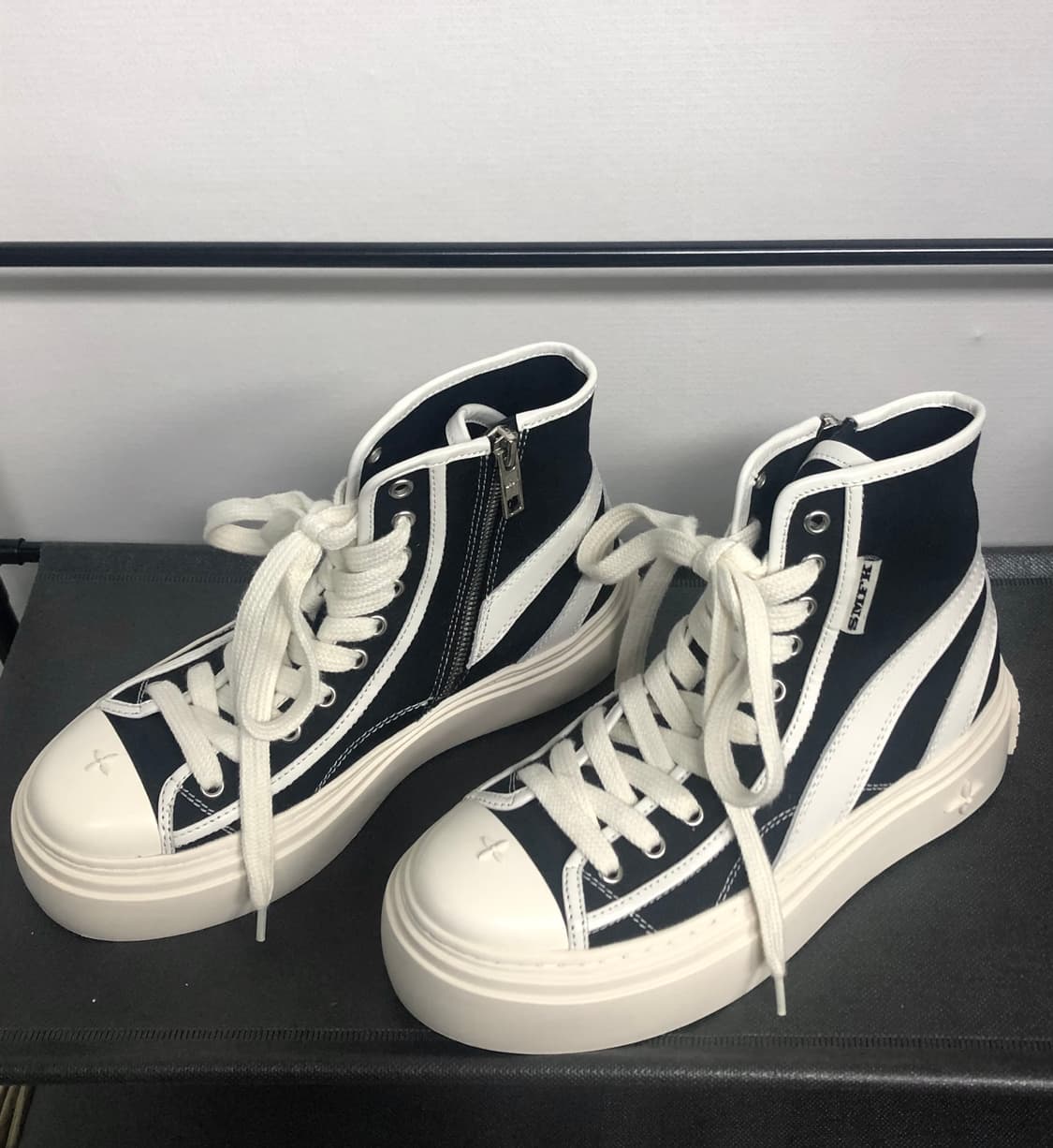 [240] SMFK 레트로 컬리지 하이탑 보드 슈즈 블랙 상품이미지7