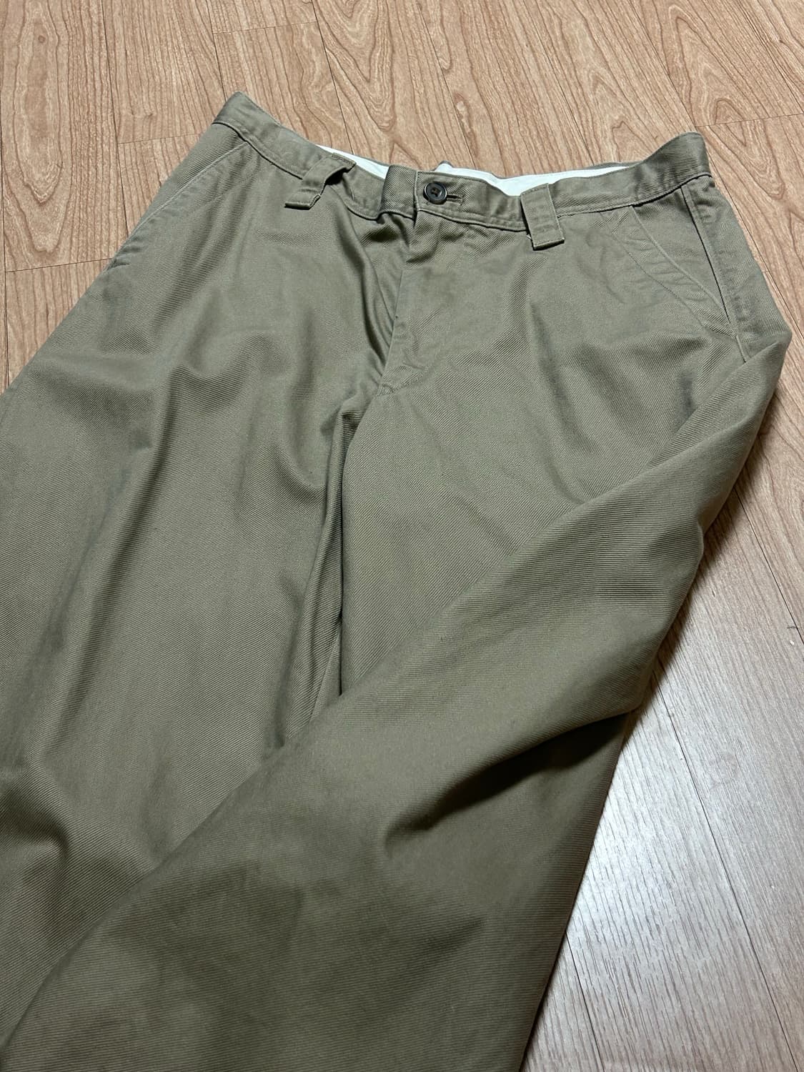 [2회착] 유니클로 U라인 유메르 와이드핏 치노팬츠(베이지카키/79) 상품이미지7