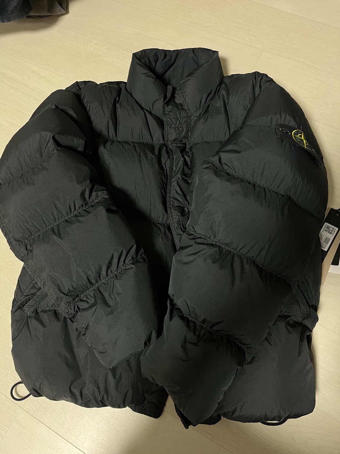 스톤아일랜드 크링클랩스 24fw m사이즈 상품이미지2