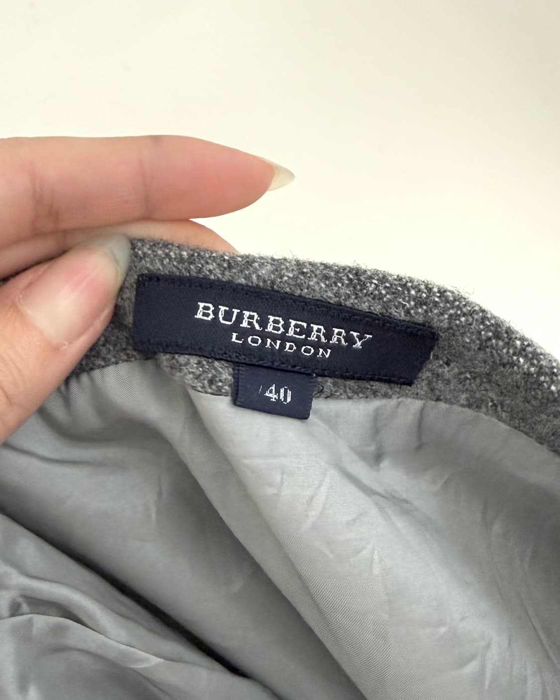 버버리 그레이 울 프린지 보더 스커트 상품이미지7