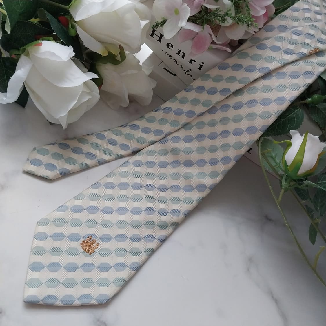 아쿠아스큐텀 아이보리&블루 기하학 넥타이 9.4cm A+등급 K1072
 상품이미지2