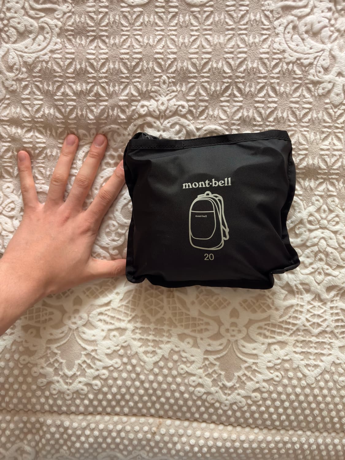 몽벨 포켓터블 백팩 20L 블랙 상품이미지3