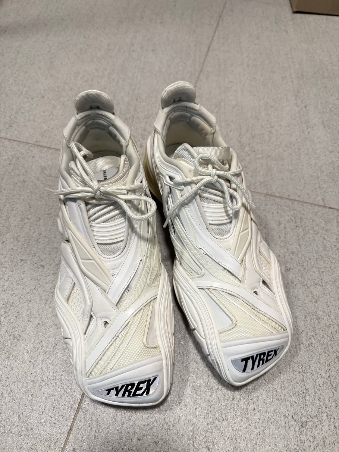 발렌시아가 타이렉스 45 상품이미지1