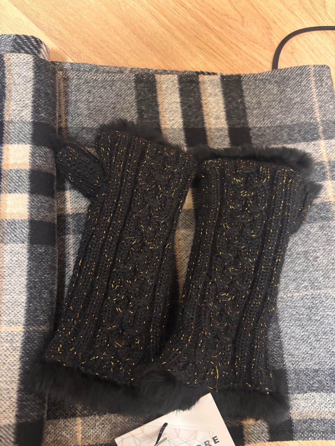 토템 체크 머플러 + 한섬 편집샵 장갑 톰그레이하운드  상품이미지4