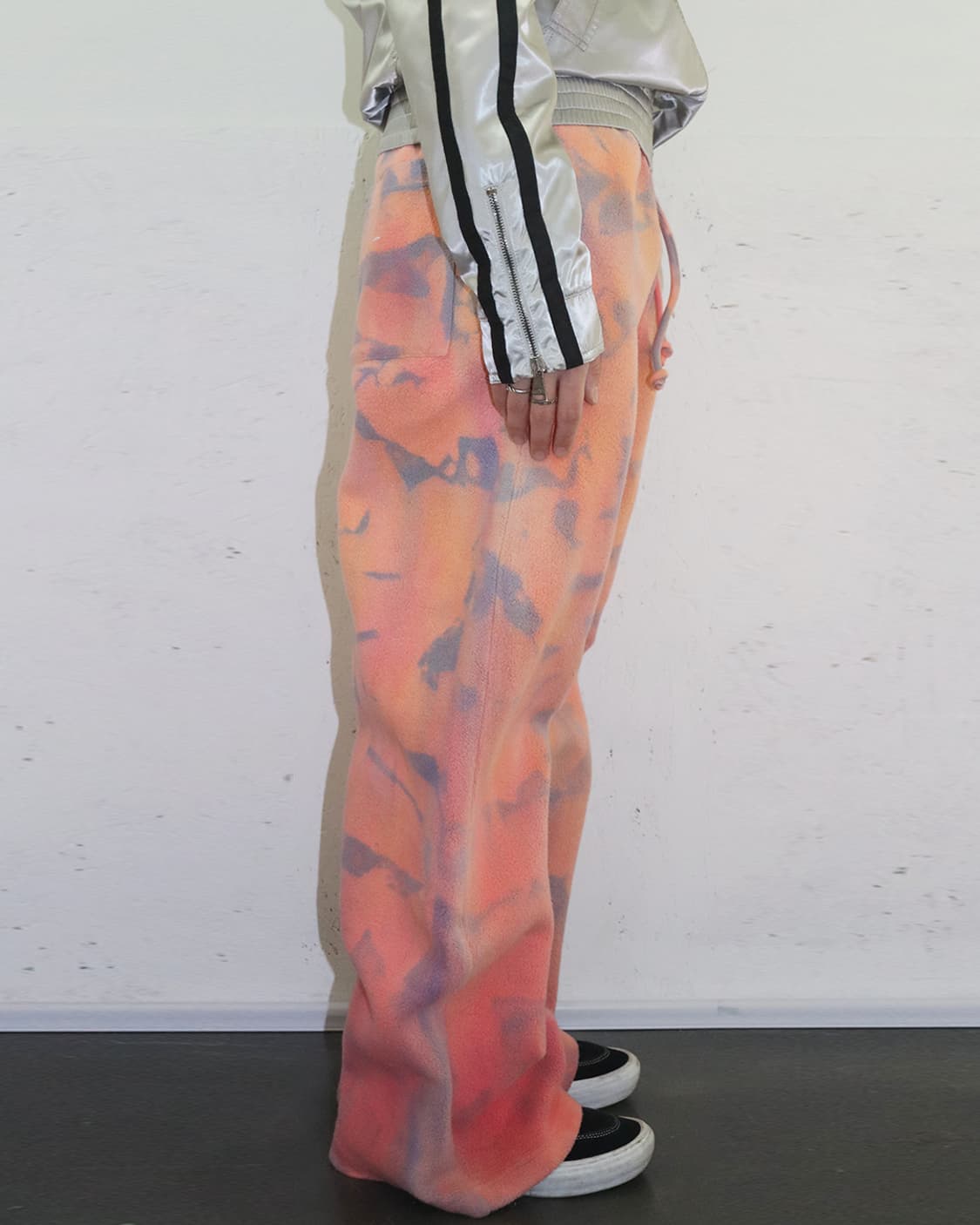 아크네 스튜디오 22AW 타이다이 와이드 팬츠 상품이미지3