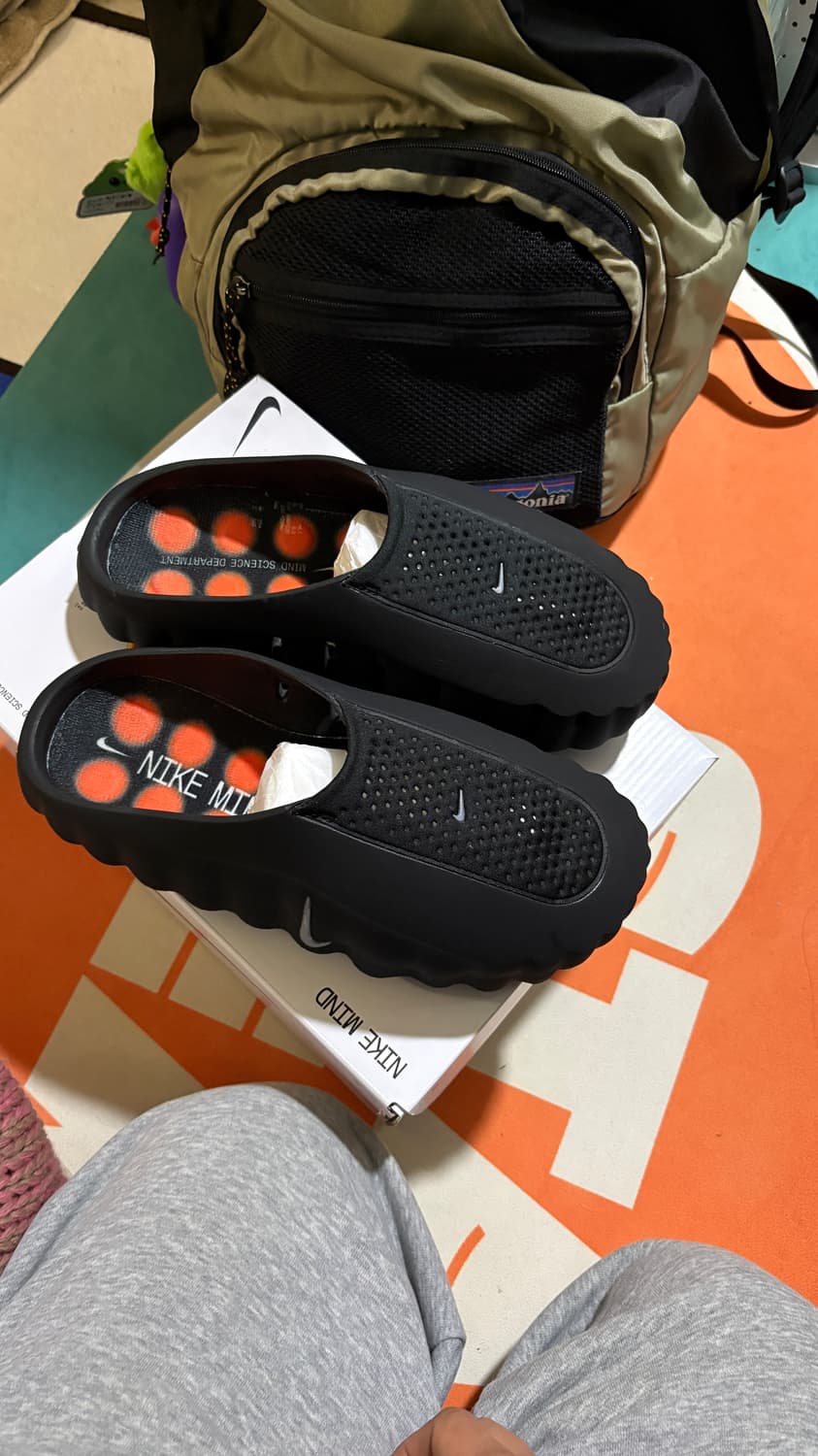 나이키 마인드 001 블랙 크롬 270 상품이미지1