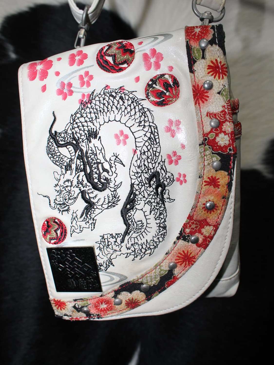 雅結 마사유 Oriental Dragon x Sakura Leather 상품이미지3
