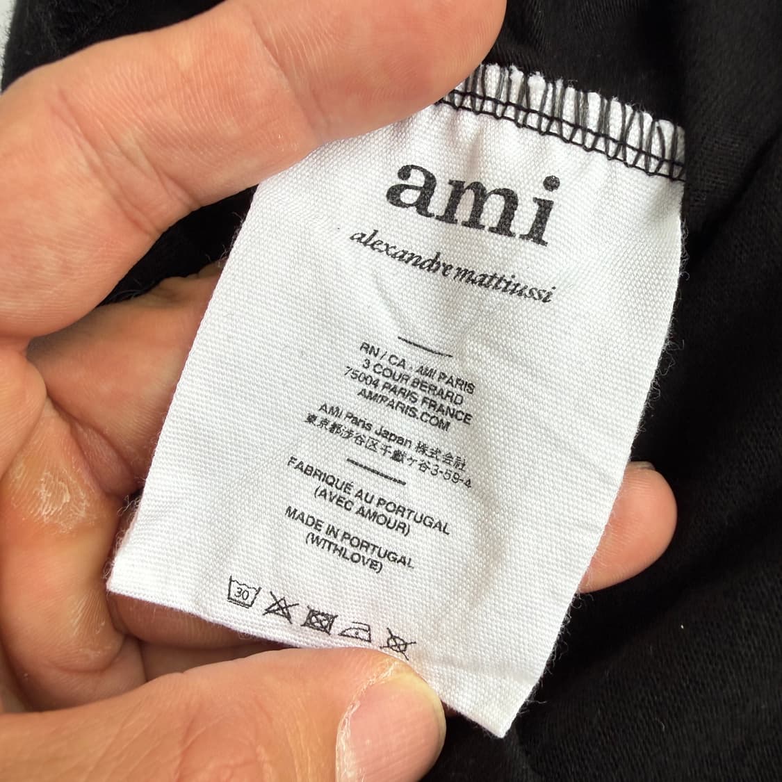 Ami  아미 톤온톤 하트로고 블랙 반팔티셔츠  상품이미지6