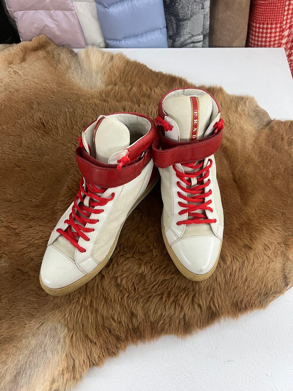 프라다 레더 하이탑 스니커즈 상품이미지2