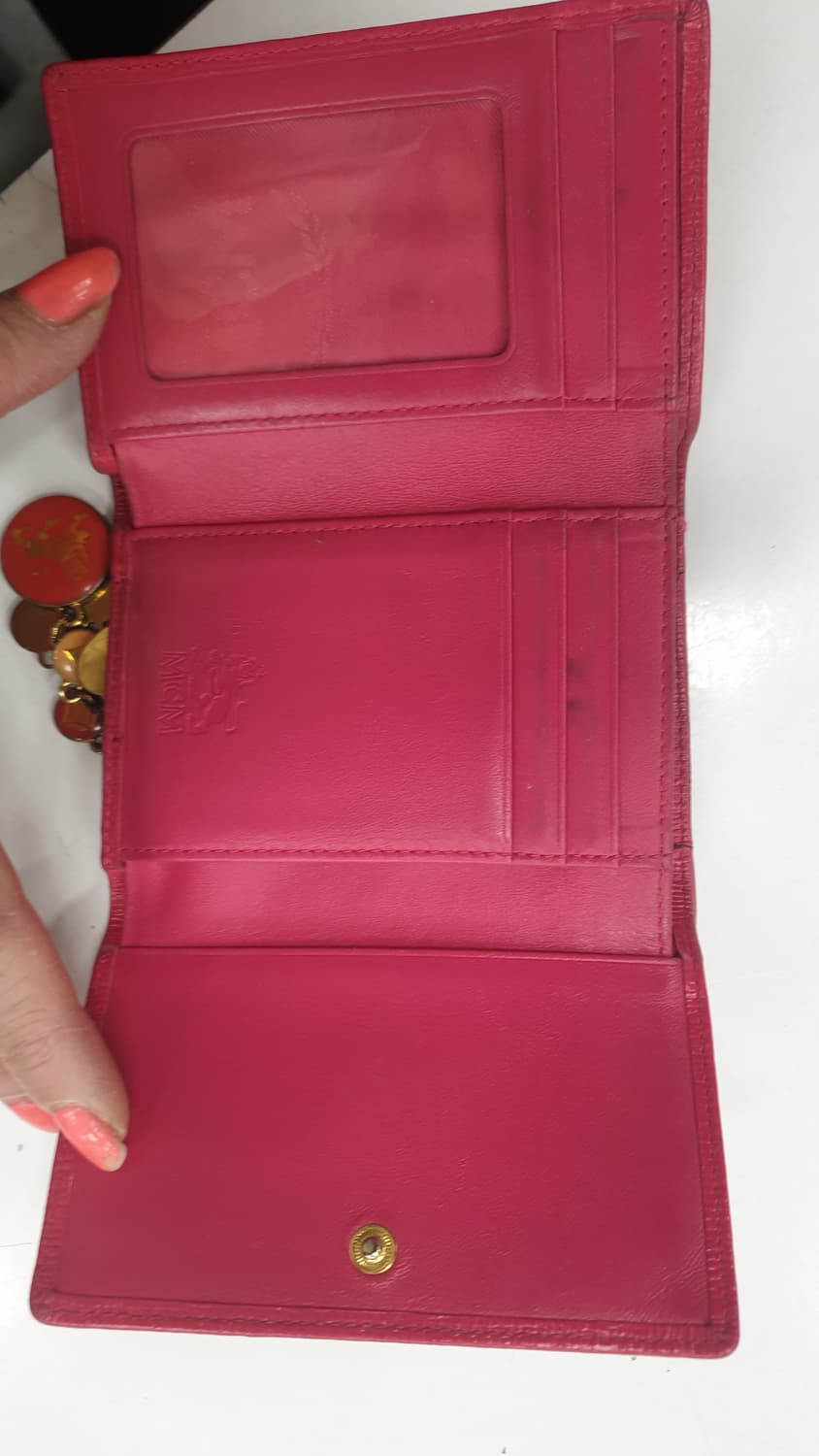 MCM 핑크색 지갑 상품이미지2