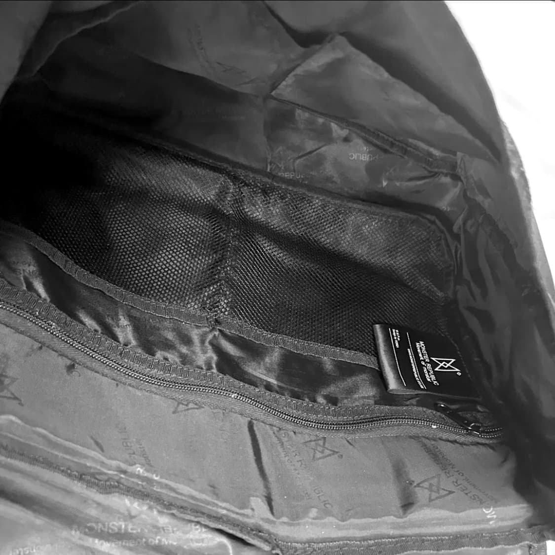 몬스터리퍼블릭 어드벤스 베이직 크로스백 메신저백 노트북 가방 상품이미지7