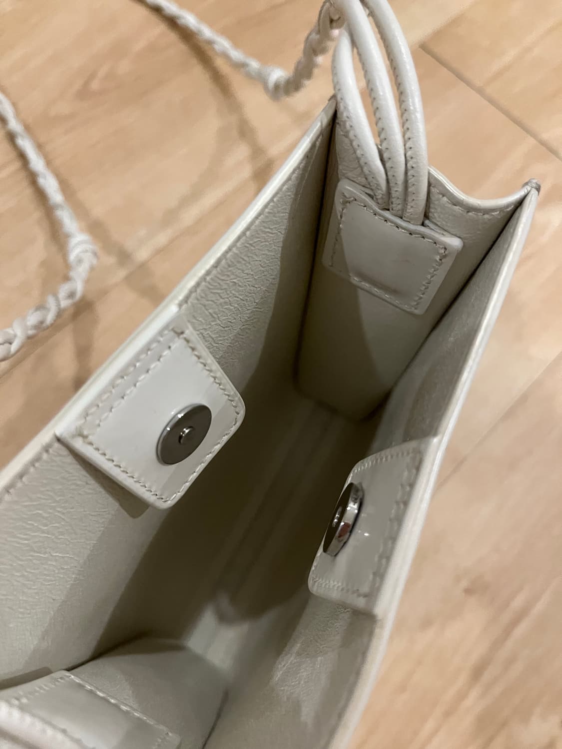 JIL SANDER 질샌더 레더 탱글백 화이트 상품이미지5