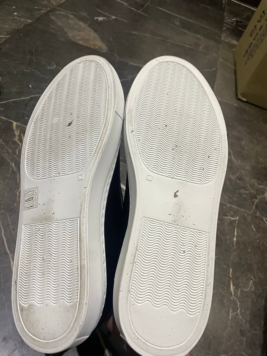 커먼프로젝트 아킬레스로우 검흰 39 상품이미지3