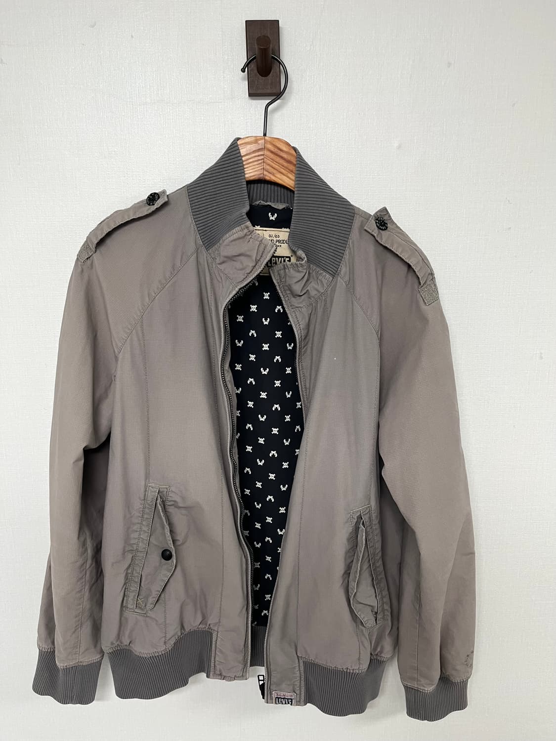 [L] 리바이스 스탠실 스컬 자켓 상품이미지1