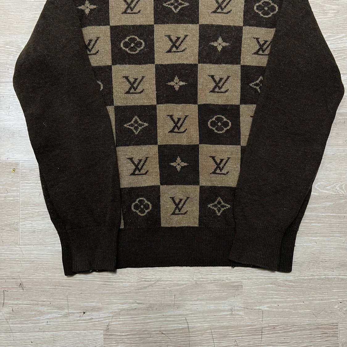루이비통 여성 모노그램 다미에 패턴 터틀넥 니트 스웨터 [브라운] 38 상품이미지3