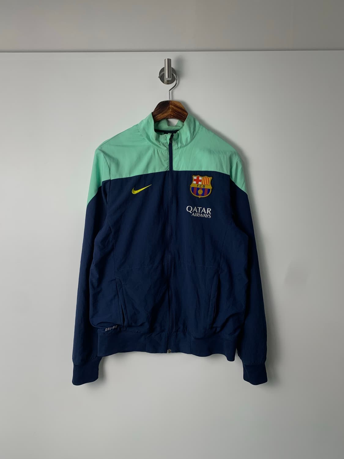 나이키 바르셀로나 바람막이 자켓 상품이미지2