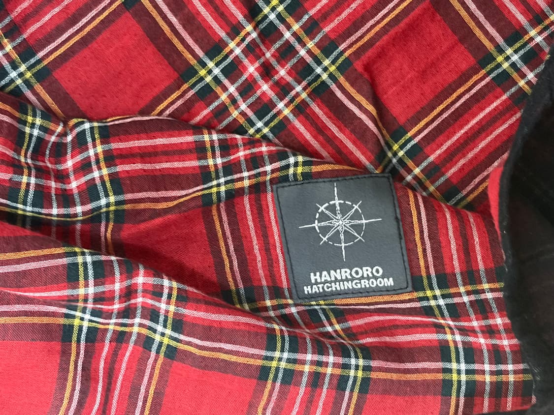 해칭룸 한로로 셔츠 블랙/레드 3사이즈 상품이미지3